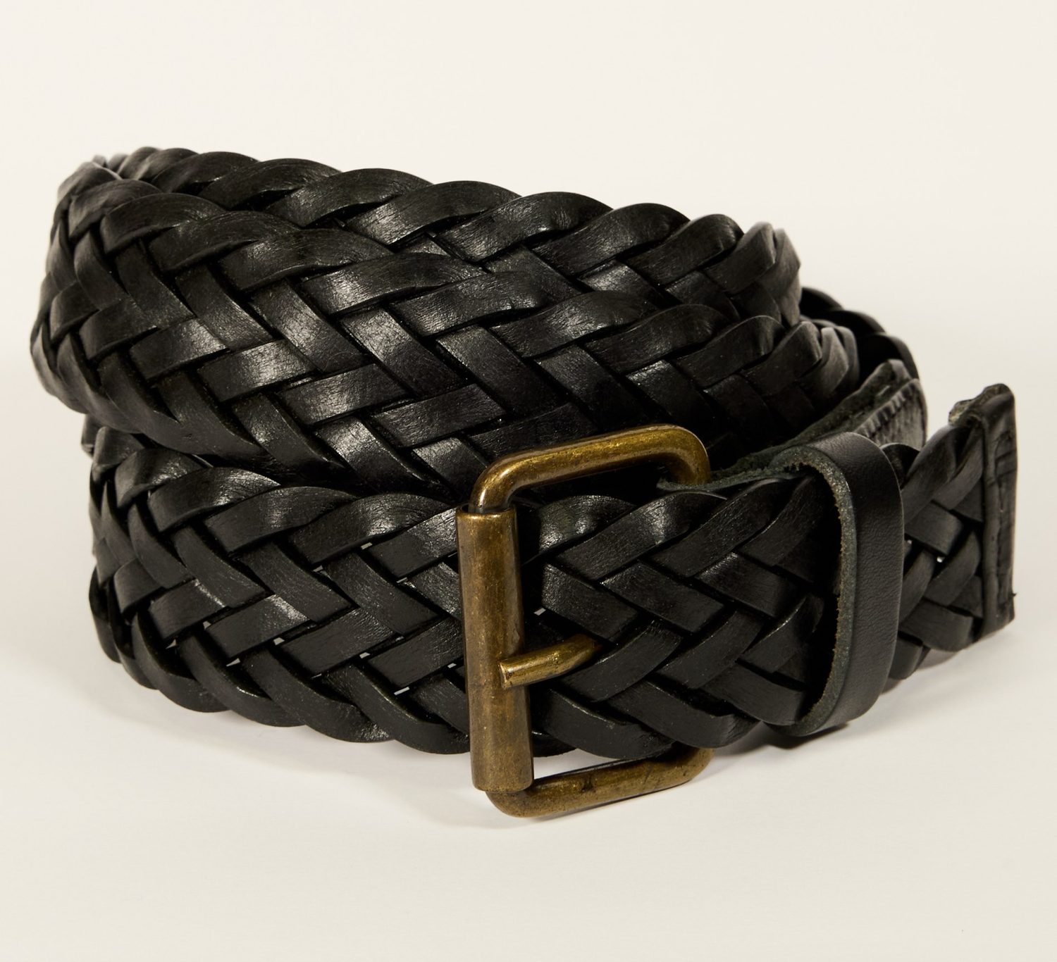 Hand-woven belt in black leather